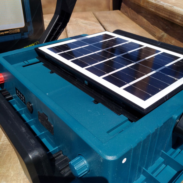 Прожектор - светильник на солнечной батарее Solar Emerygency Lamp 800W, аккумулятор 10х18650 мАч / Power Bank